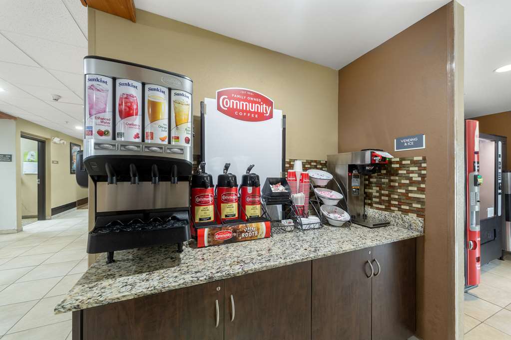 Microtel Inn and Suites by Wyndham Breaux Bridge - photo 32