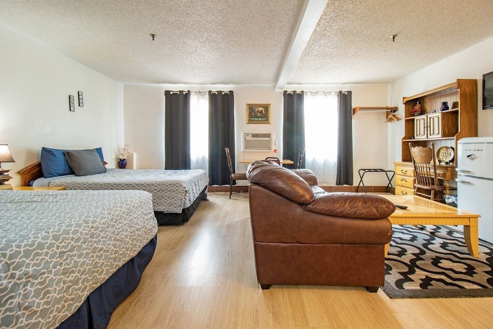 Motel 229 @ Garden of the Gods - photo 34