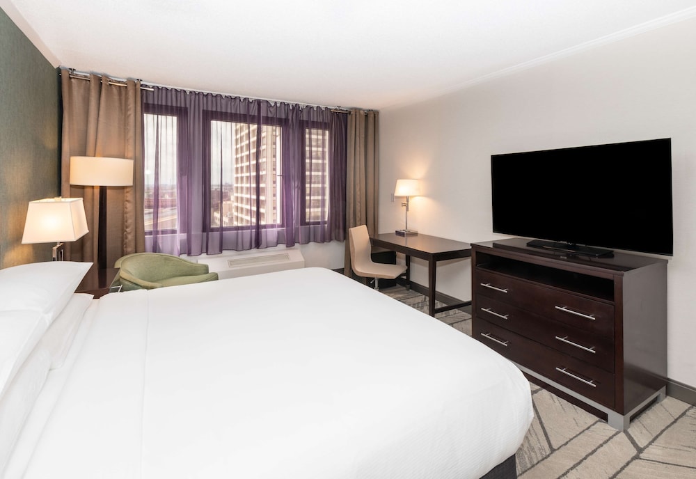 DoubleTree by Hilton Newark Penn Station - photo 11
