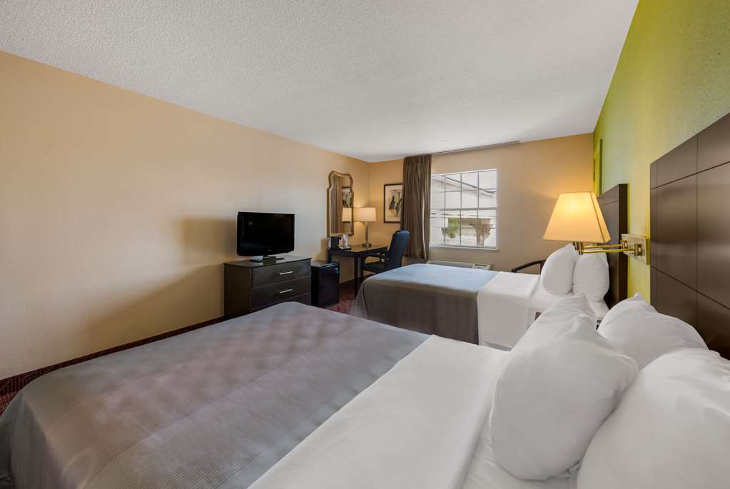 Quality Inn Saint Louis Airport - photo 14