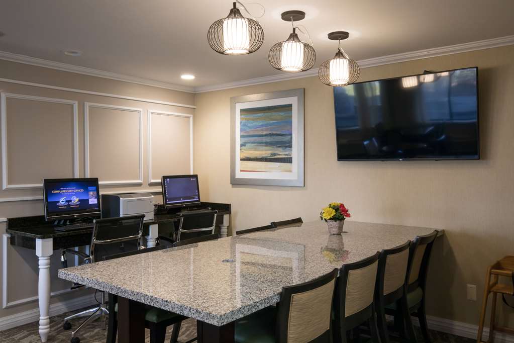 Baymont by Wyndham Detroit Airport Romulus - photo 18