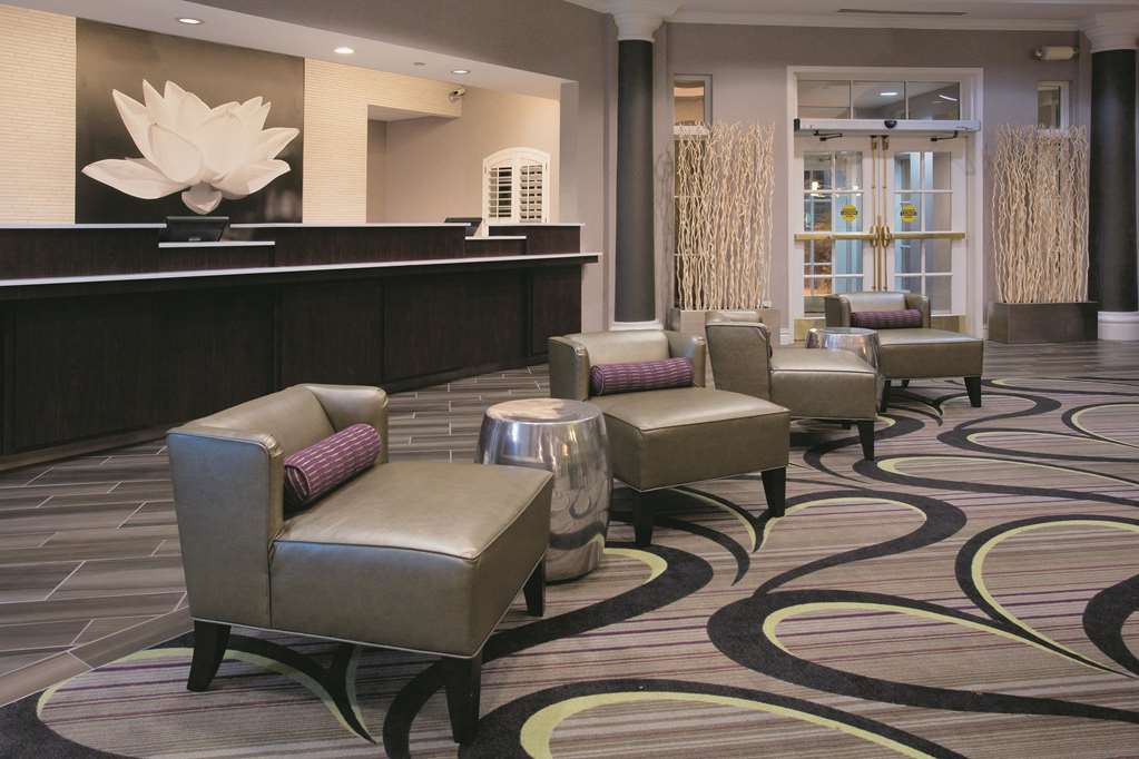 La Quinta Inn & Suites by Wyndham Mesa Superstition Springs - photo 6