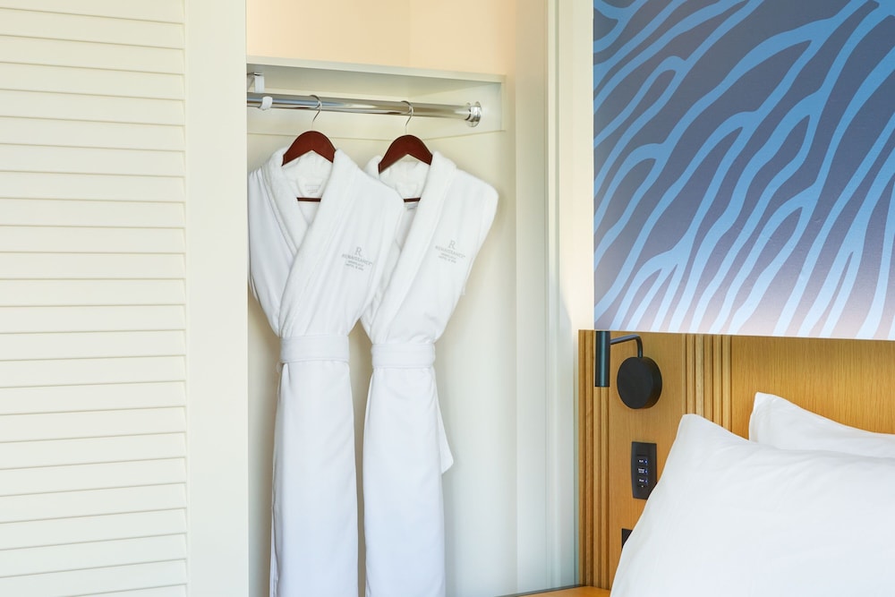 Renaissance Honolulu Hotel & Spa - photo 24
