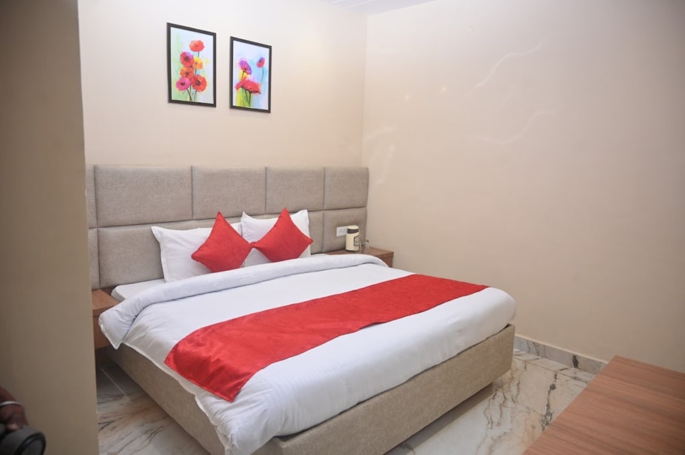 Pooja O Dine in Yamunanagar, India