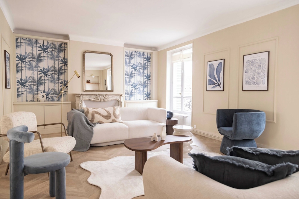 Chic Apartment 5br 10p Grenelle eiffel Tower - last minute hotel in Paris