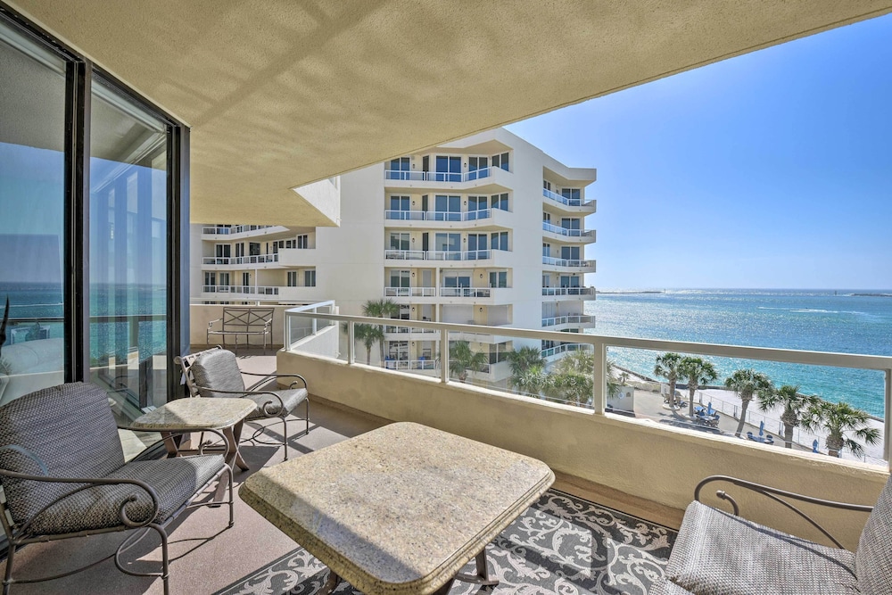 Gulf View Destin Condo with Resort Pool and Spa - photo 2