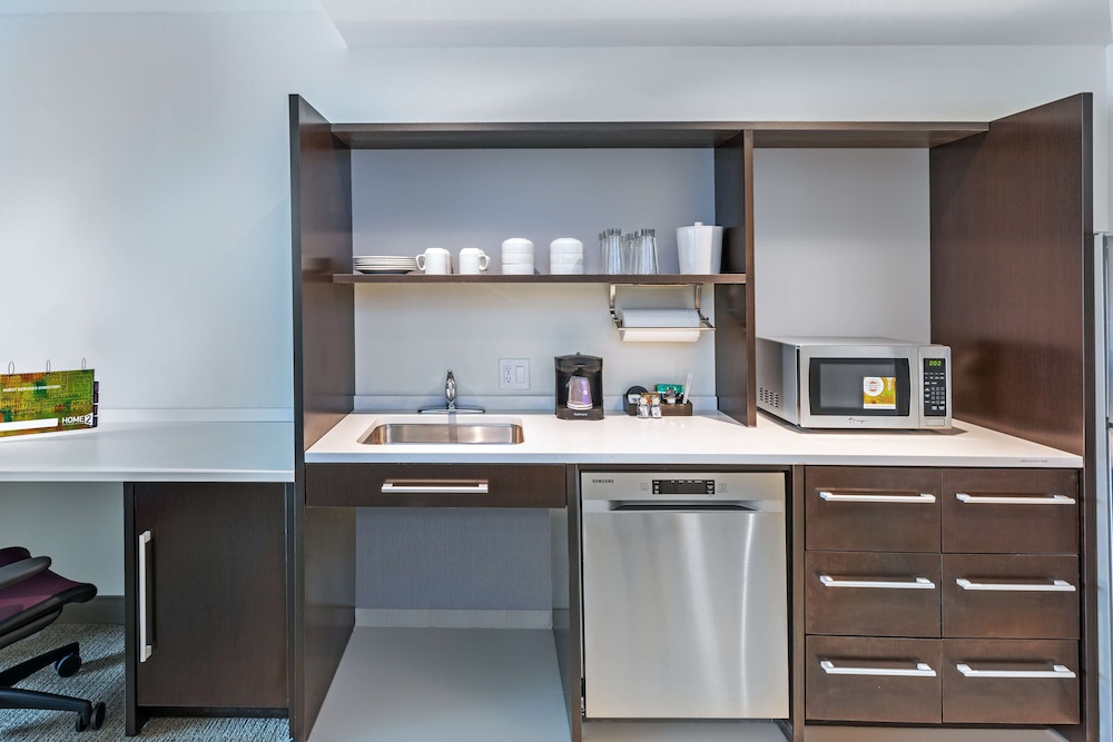 Home2 Suites by Hilton Laredo Airport - photo 14