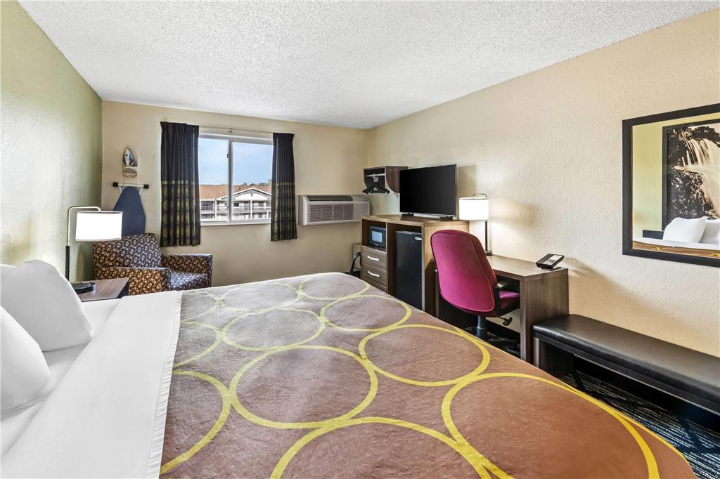 Super 8 by Wyndham Independence Kansas City - photo 17