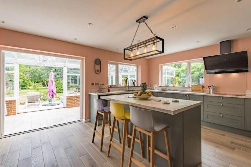 Sycamores Fabulous family home with huge garden — 4-Star Luxury Hotel in Canterbury, United Kingdom
