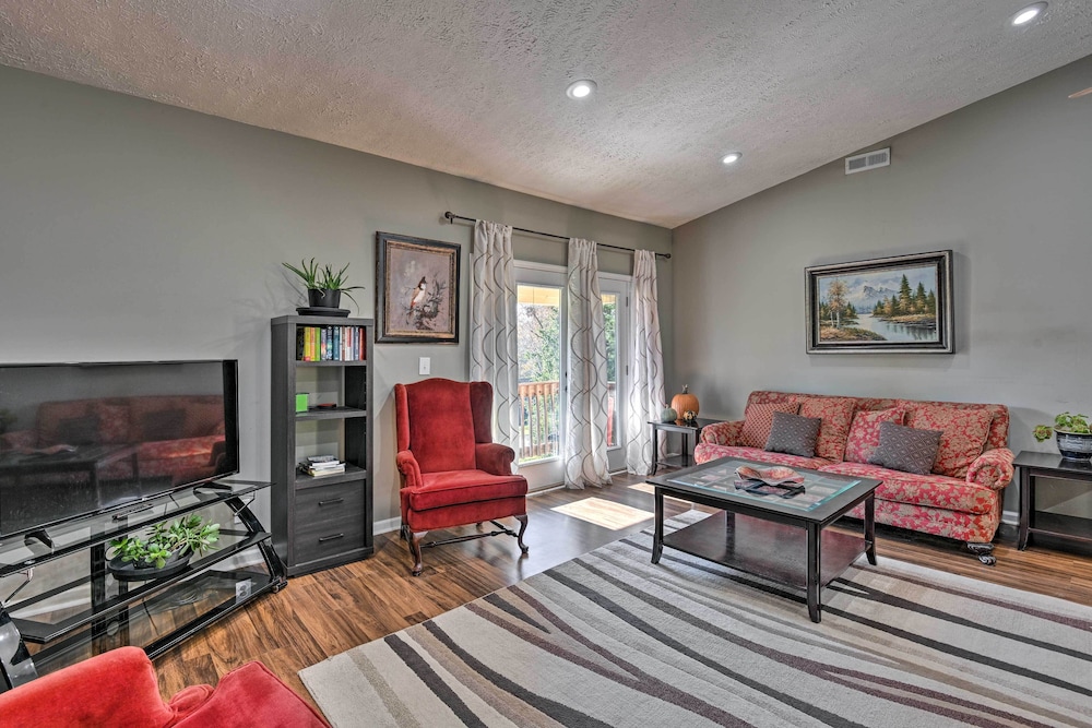 Mt Juliet Getaway w Yard: 22 Mi to Nashville in Mount Juliet, United States