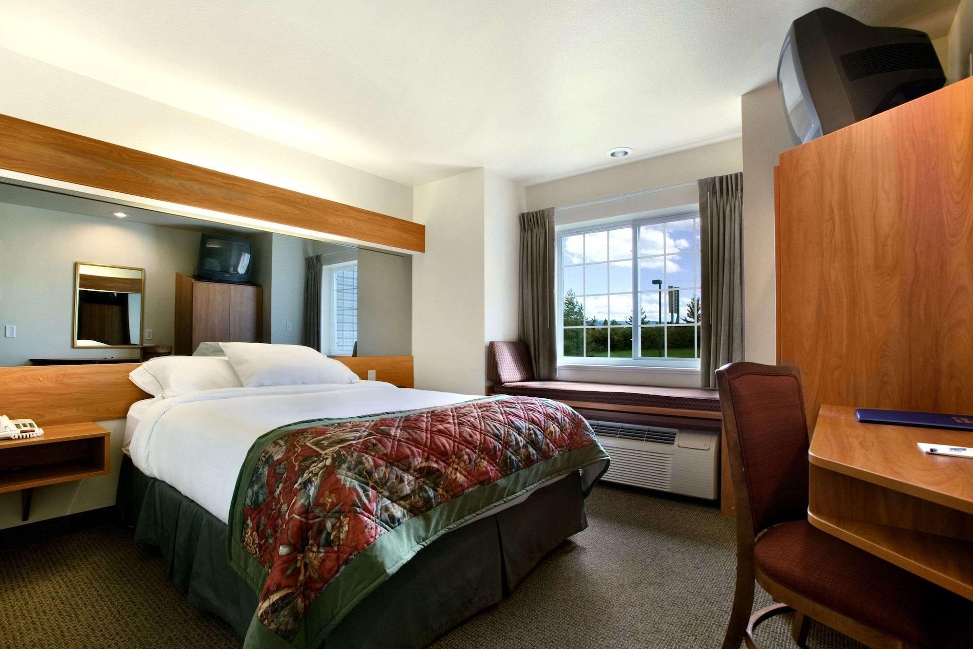 Microtel Inn & Suites by Wyndham Bozeman - photo 9