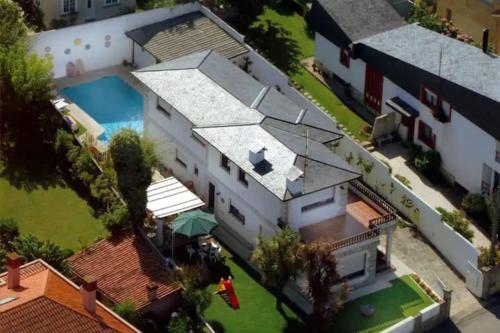 Playa Y Piscina En Nigran — Nigran