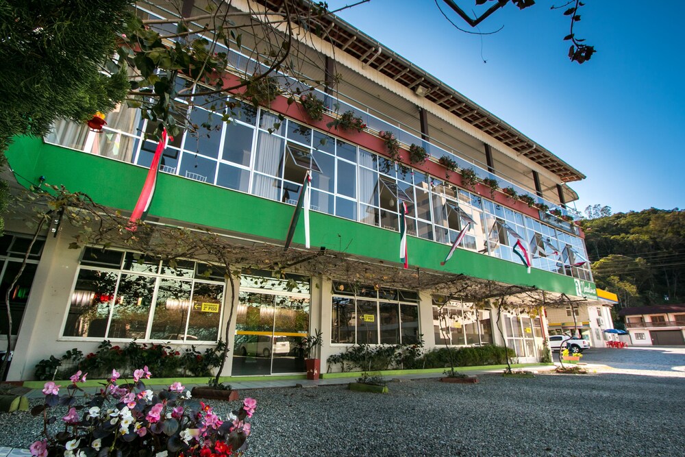 Natalina Pousada Restaurante — Brusque