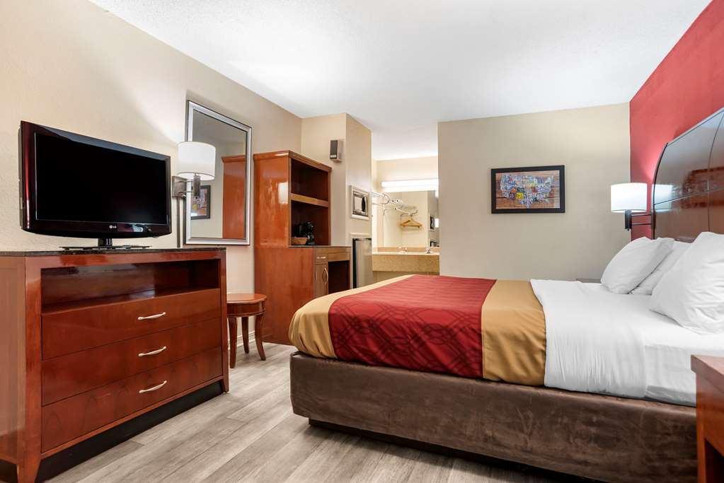 Econo Lodge Pearl Jackson - photo 12