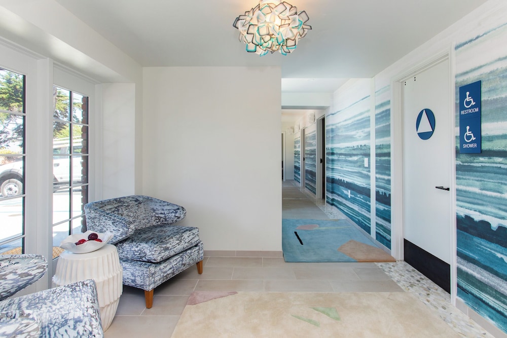 Carmel Beach Hotel - photo 40