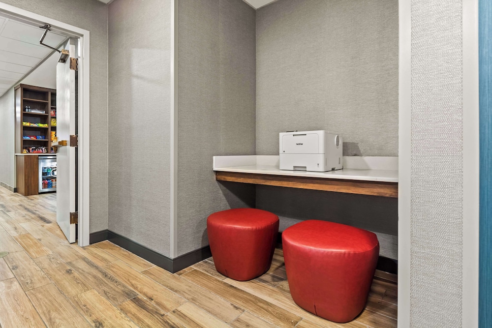 Hampton Inn Lexington Georgetown - photo 33