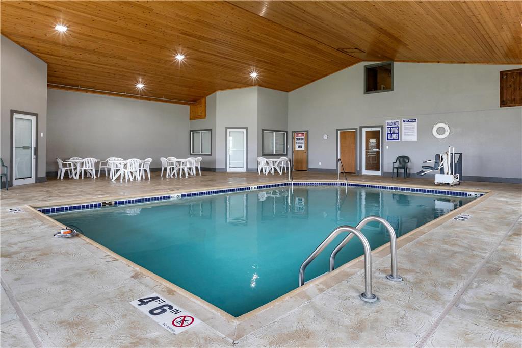 Comfort Inn Dyersville Near Field of Dreams - photo 22