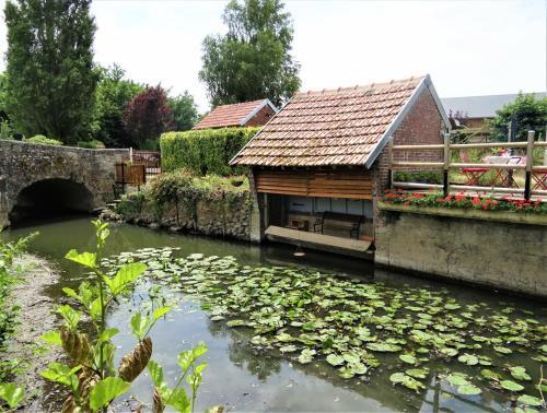 Le Lavoir Secret hébergement atypique dans un joli cadre bucolique in Unknown City, France