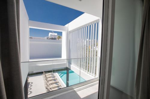 Kube Luxury Villas