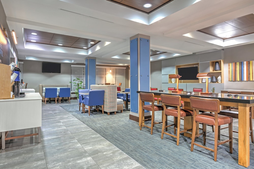 Holiday Inn Express Hotel & Suites Clute Lake Jackson by IHG - photo 44