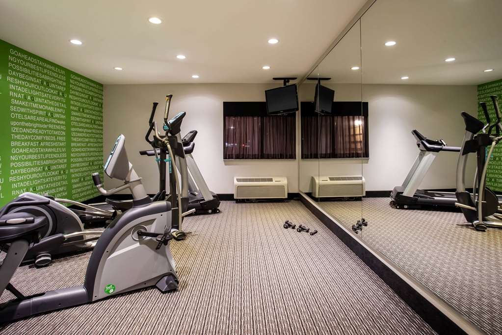 La Quinta Inn by Wyndham Oshkosh - photo 15