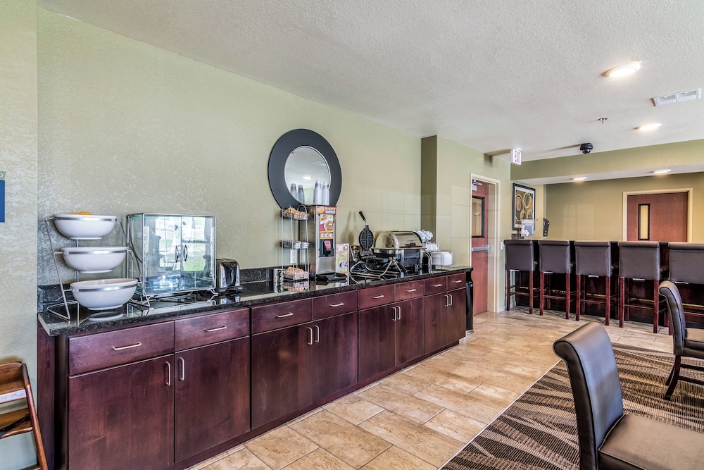 Cobblestone Inn & Suites Barron - photo 38