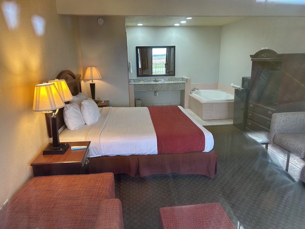 Howards Inn Motel — Eunice — photo 3