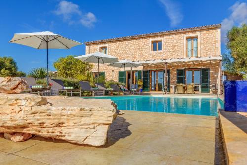 Can Xesquet Comuna in Ses Salines, Spain