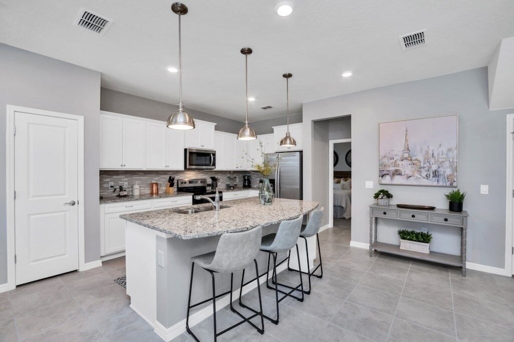 5 Bed With Fantastic Game Room In Fun Resort 5 Bedroom Townhouse by RedAwning - photo 12