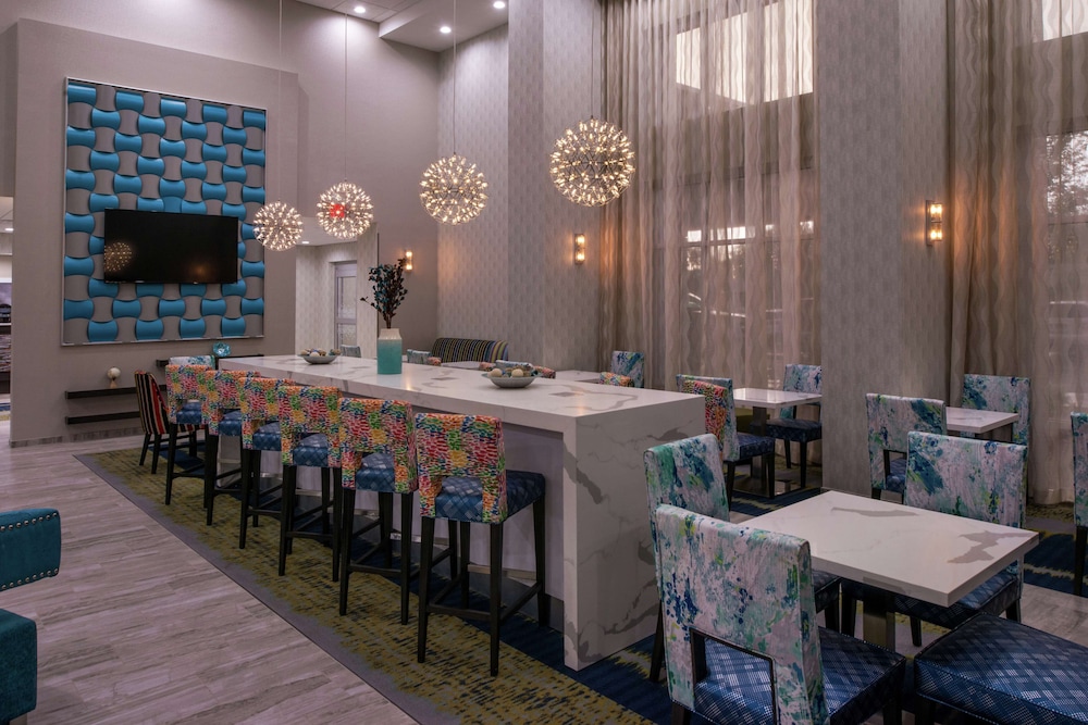 Hampton Inn & Suites Atlanta Marietta - photo 2
