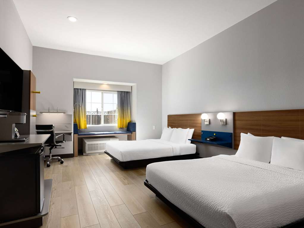 Microtel Inn & Suites by Wyndham Tracy - photo 31
