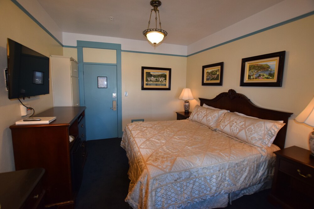 Studio 9 Hotel Catalina - photo 40