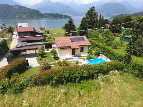 Casa Favorita — 4-Star Luxury Hotel in Colico Piano, Italy
