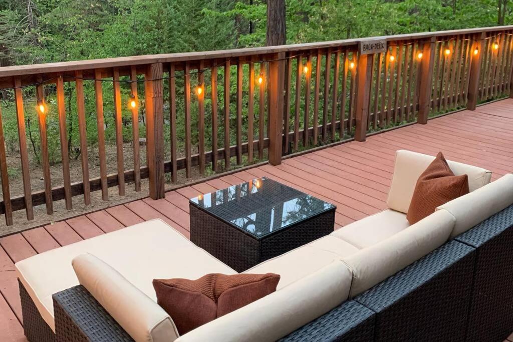 Harte's Desire Cabin Lake A C Arcade — 4-Star Luxury Hotel in Twain Harte, United States