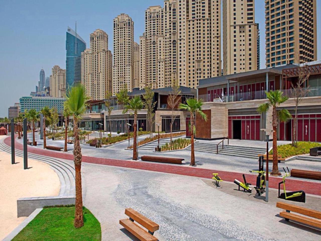 Two Bedroom Apartment Jumeirah Beach Residence — 4-Star Luxury Hotel in Dubai, United Arab Emirates