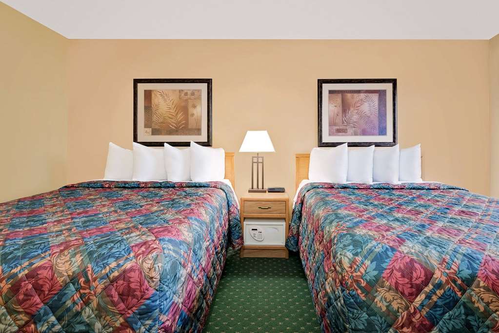 Days Inn by Wyndham International Falls - photo 9