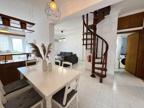Evelyn House — 4-Star Luxury Hotel in Samos, Greece