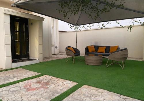 Shagari Estate Prestige 3 Bedroom Apartments. — 4-Star Luxury Hotel in Lagos, Nigeria