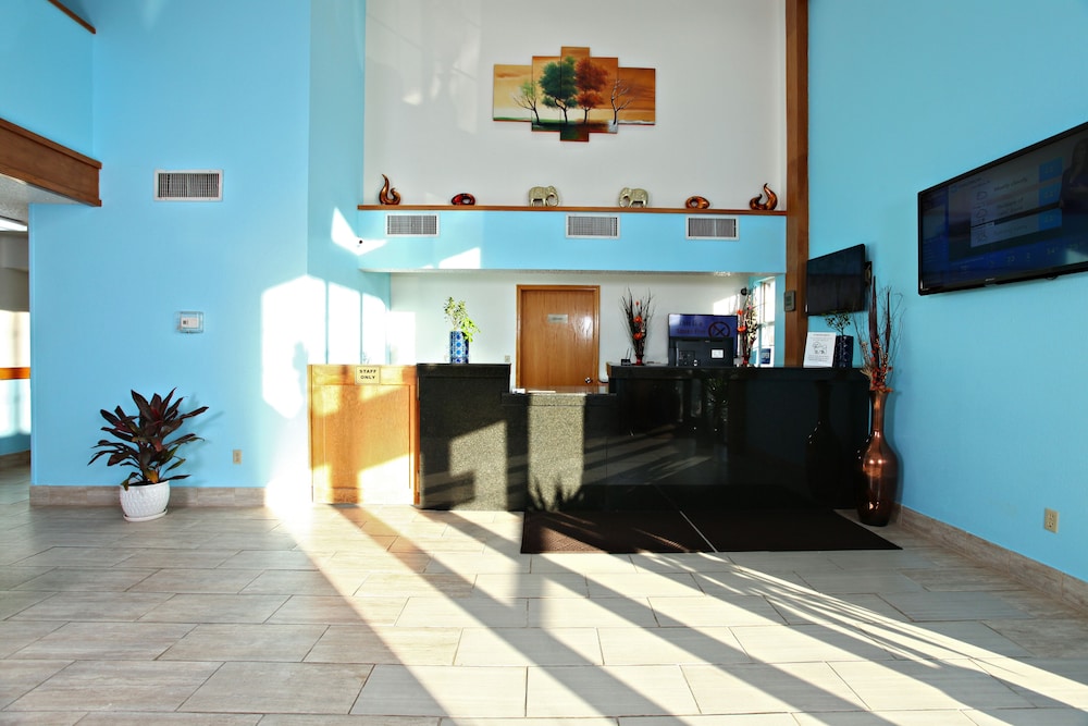Coratel Inn & Suites By Jasper Newton - photo 3