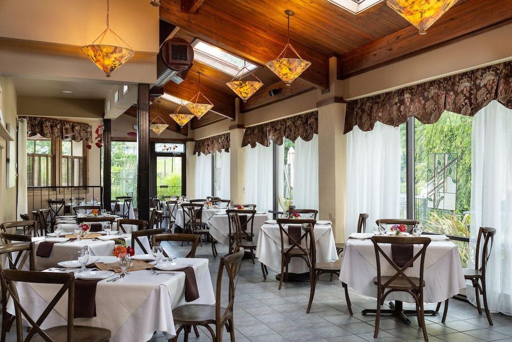 Meadowbrook Inn - photo 37