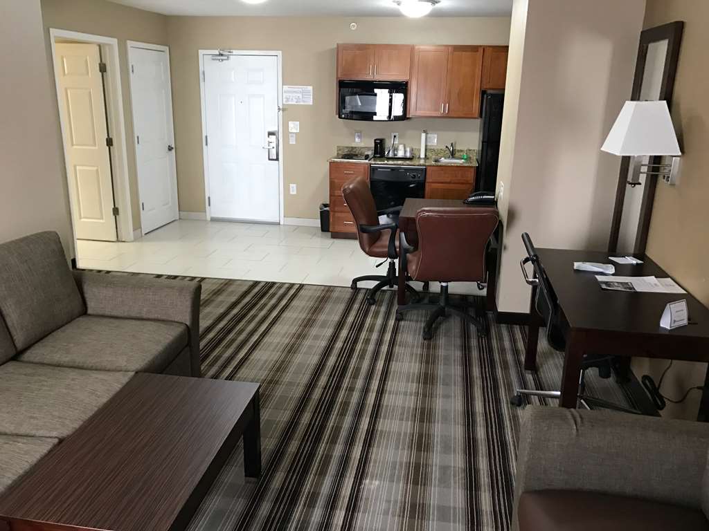 Best Western Plus Crawfordsville Hotel - photo 18