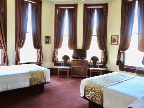 The Monarch Hotel - photo 9