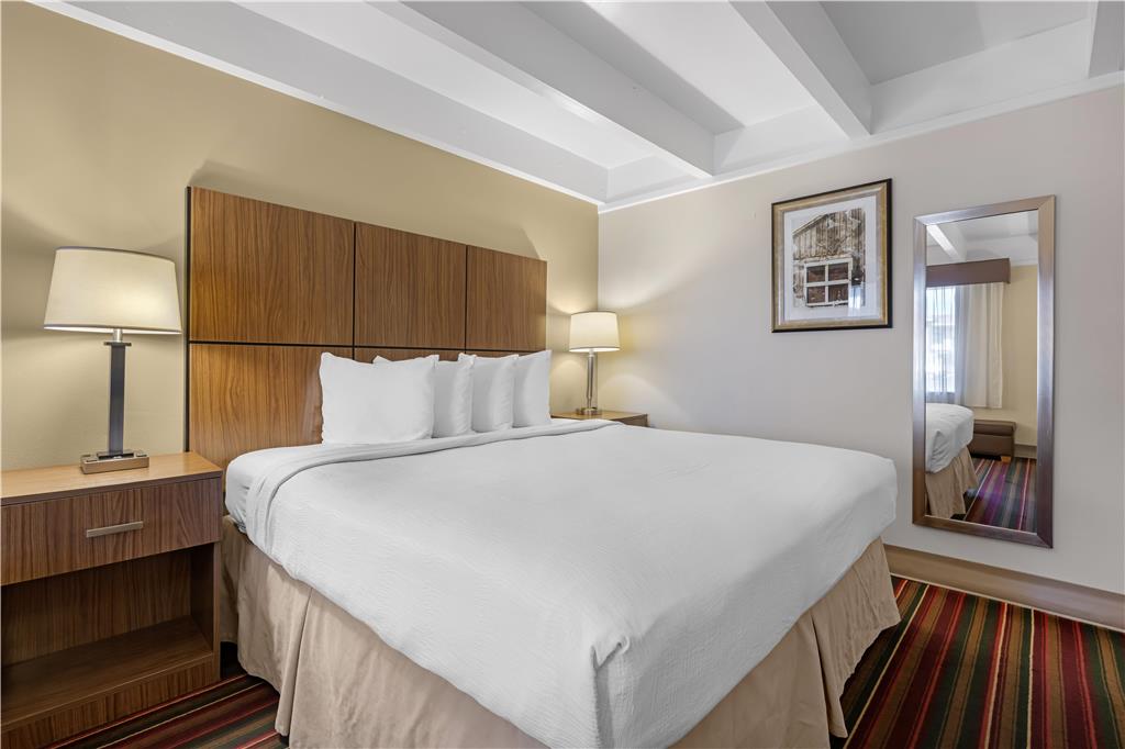 Best Western El Rancho Palacio - photo 22