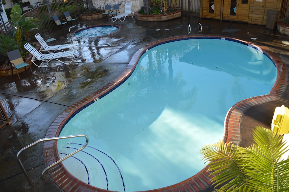 Dynasty Suites Redlands - photo 24