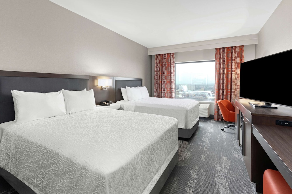 Hampton Inn & Suites Spokane Downtown South - photo 12