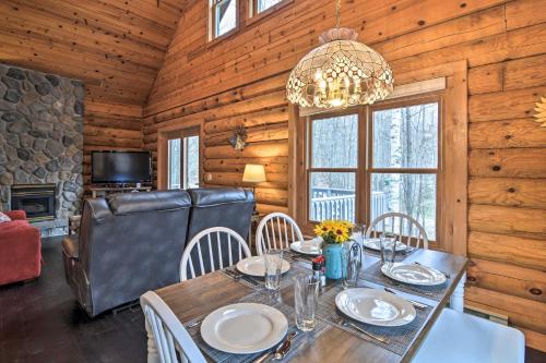 Secluded Gaylord Cabin with Deck Fire Pit And Grill — 4-Star Luxury Hotel in Gaylord, United States