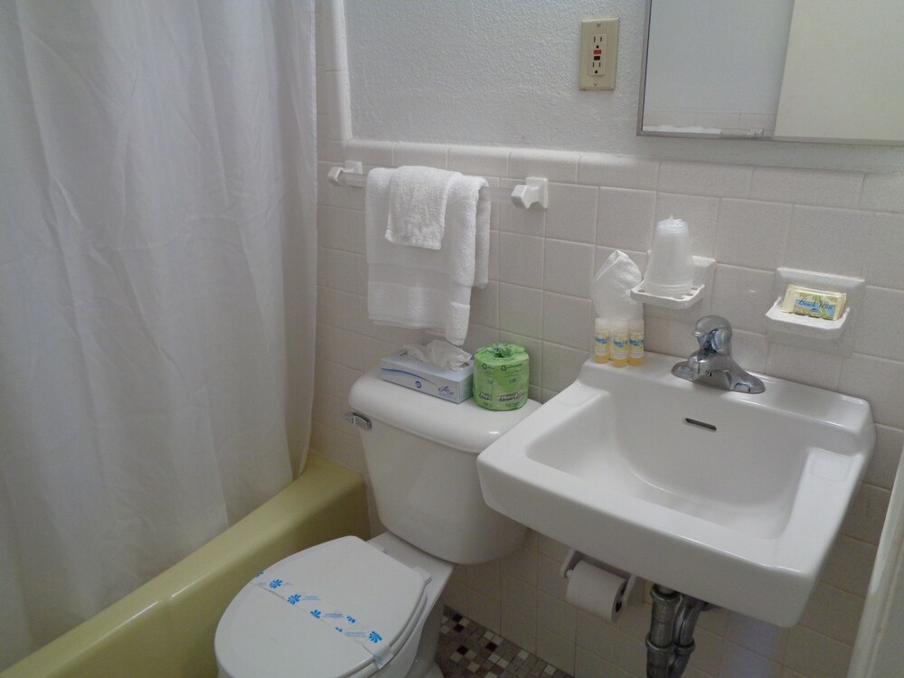 Diamond Crest Motel - photo 19