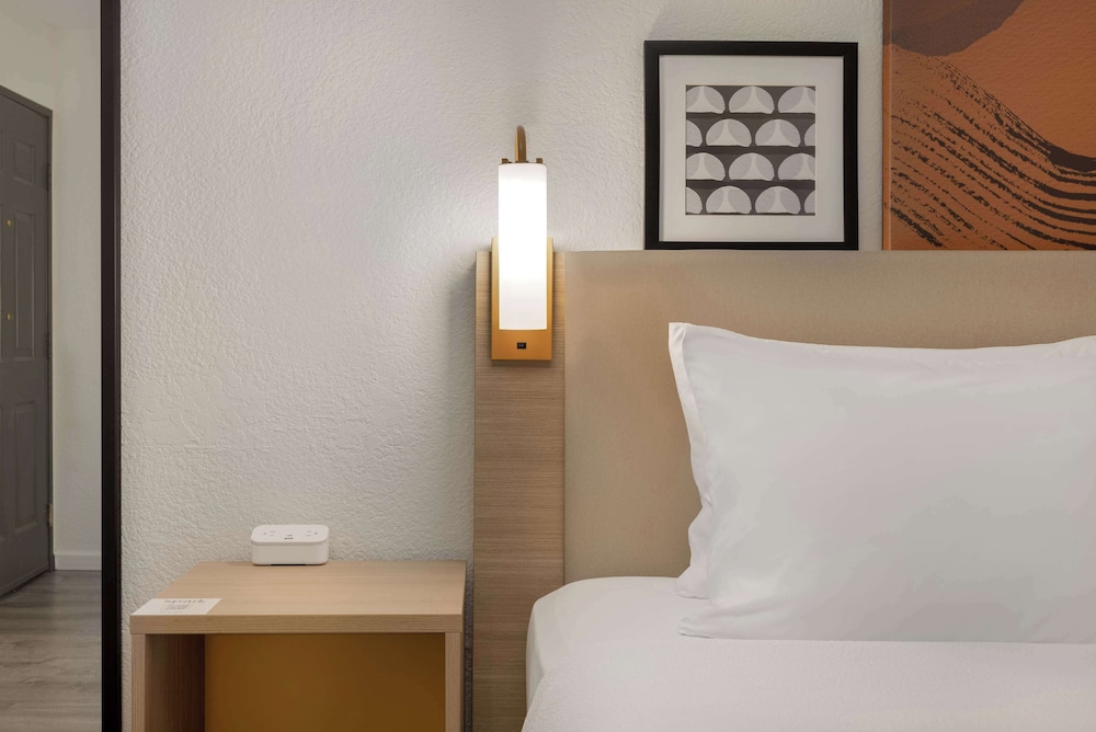 Spark By Hilton Rock Springs - photo 16