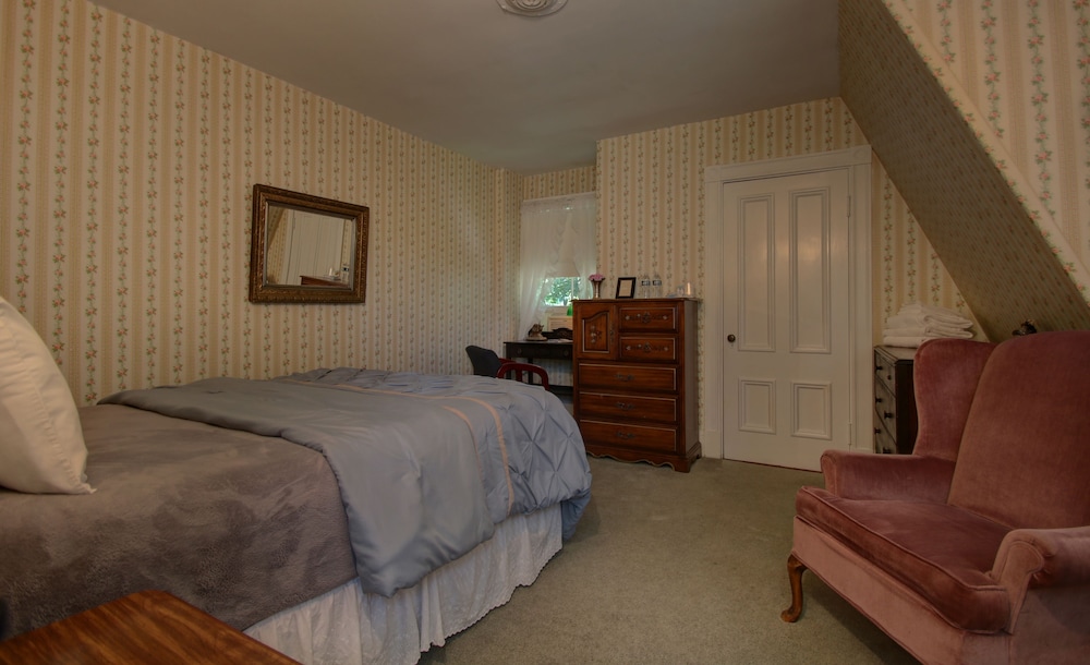 Old Corner Inn - photo 3