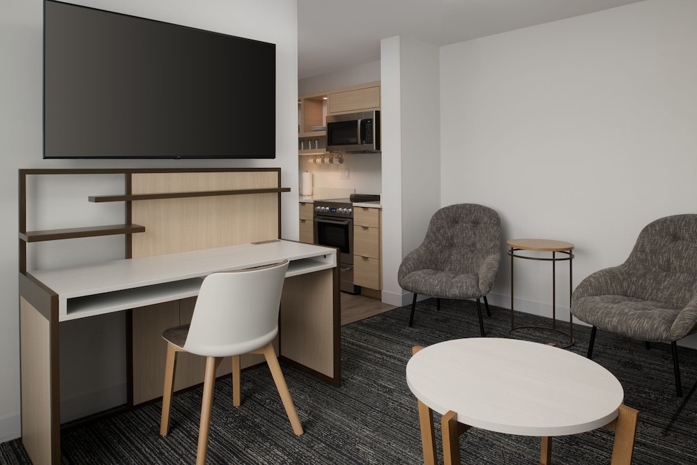 TownePlace Suites by Marriott Eugene - photo 18